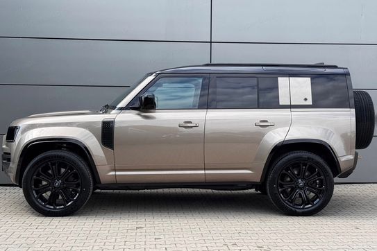 Land Rover Defender 110 4.4 P635 V8 mHEV Octa