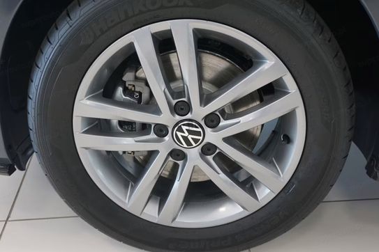 Volkswagen Touran Comfortline Plus 1.5 TSI DSG