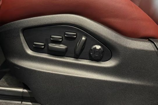 Porsche Cayenne E-Hybrid Black Edition