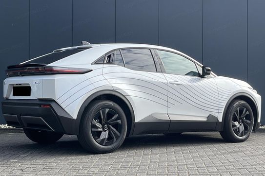 Toyota C-HR + Style BEV
