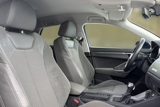 Audi Q3 35 TFSI mHEV S-Line S tronic