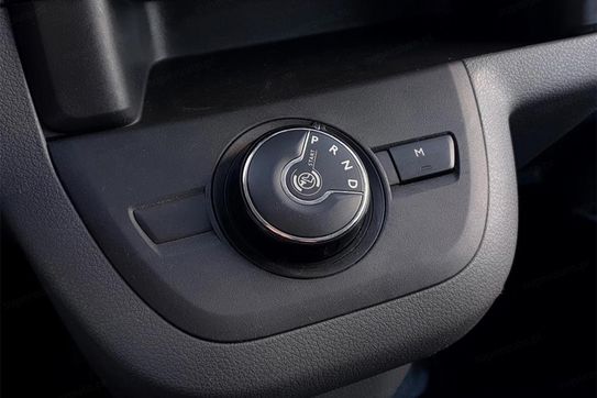 Peugeot Expert L2H1 AT