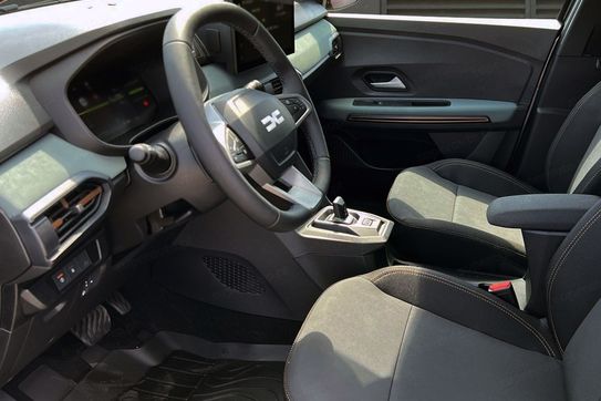 Dacia Jogger Extreme 7-miejsc 1.8 Full Hybrid