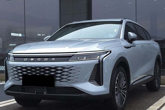 Omoda 9 1.5 Super Hybrid Exclusive AWD