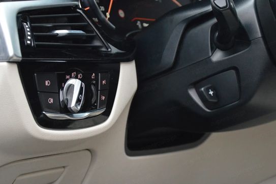 BMW Seria 5 520d xDrive Luxury Line aut