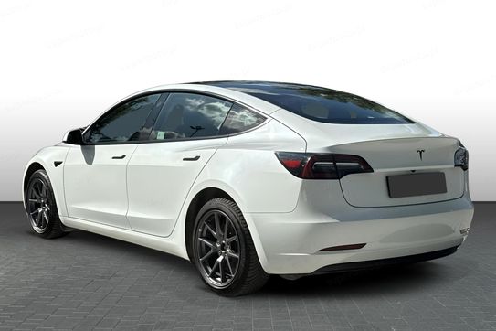 Tesla Model 3 RWD
