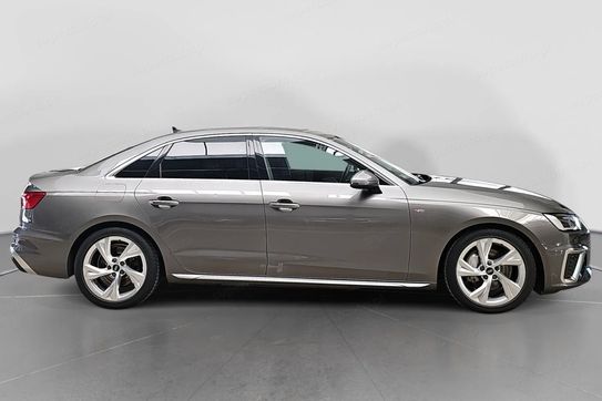 Audi A4 40 TDI S Line S tronic