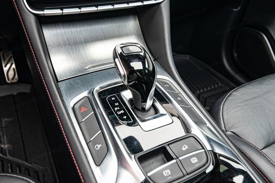 MG HS 1.5 T-GDI Exclusive DCT