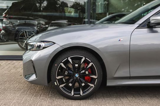 BMW Seria 3 330d xDrive M Sport