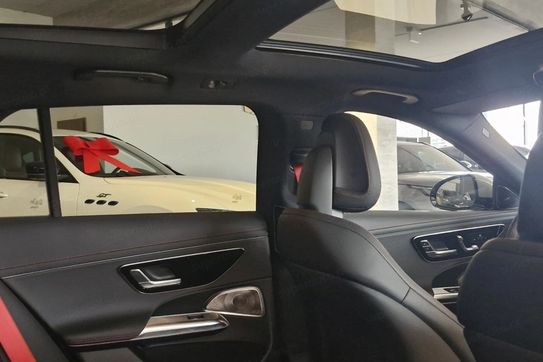 Mercedes Klasa E AMG 53 PHEV 4Matic+ 9G-Tronic