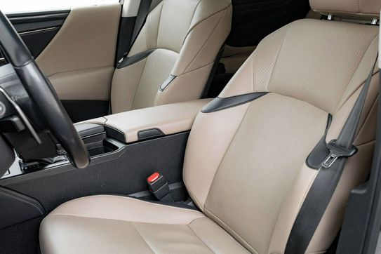 Lexus ES 300h Business Edition +