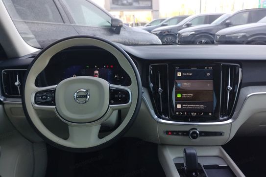 Volvo V60 B4 B Plus Dark aut