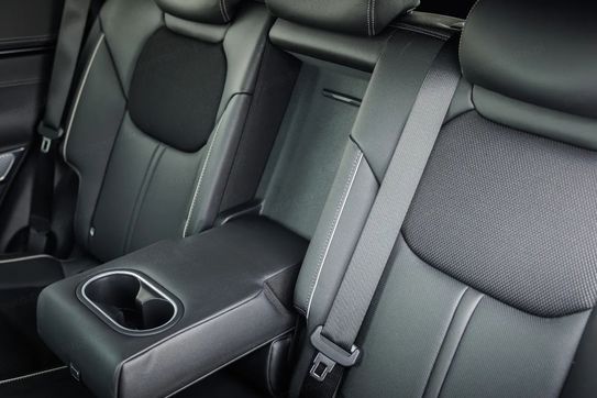 Genesis G70 AWD AT8 Luxury Line