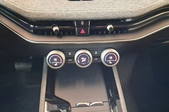 Skoda Superb 2.0 TDI SCR Selection DSG