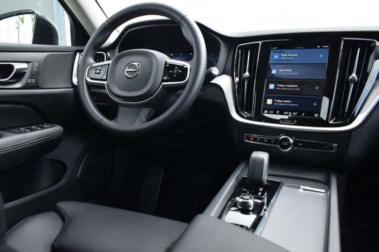 Volvo V60 B4 B Plus Dark aut