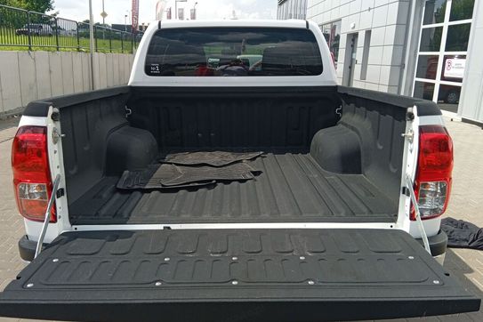 Toyota HiLux 2.4 D-4D Double Cab SR 4x4 aut
