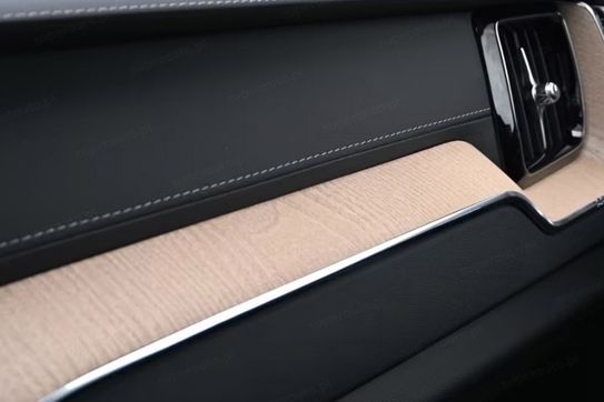 Volvo XC60 B5 AWD Plus Dark