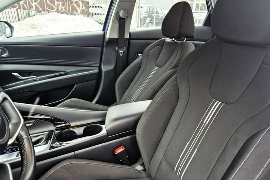 Hyundai Elantra 1.6 Smart DCT