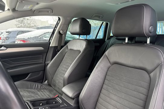 Volkswagen Passat Elegance 2.0 TSI  DSG