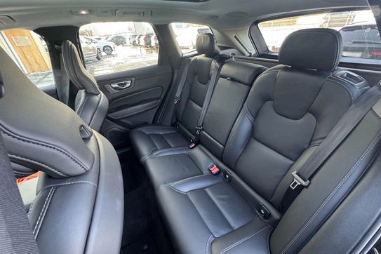 Volvo XC60 B5 B AWD Ultimate Dark