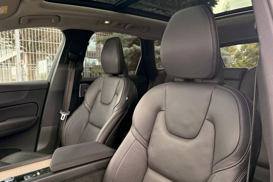 Volvo XC60 T6 Plug-In Hybrid AWD Ultra Dark aut