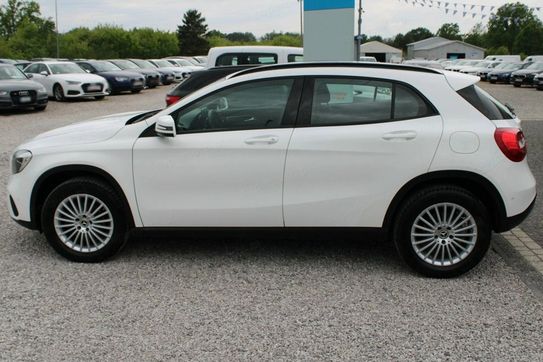 Mercedes GLA 180