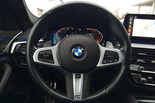 BMW Seria 5 Touring 520d xDrive M Sport