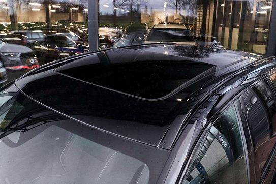 Volvo XC60 B5 AWD Ultra Black Edition