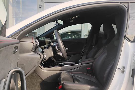 Mercedes CLA 180 mHEV AMG Line 7G-DCT