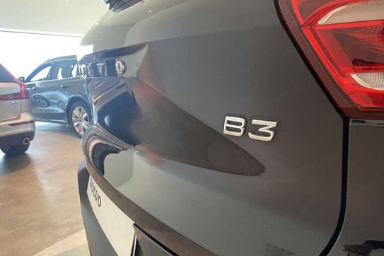 Volvo XC40 B3 Plus Dark