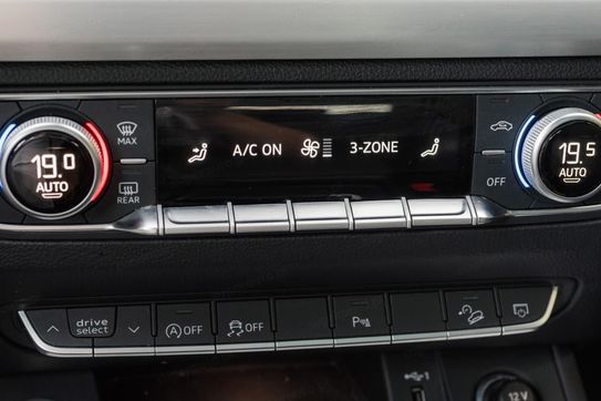 Audi Q5 45 TFSI mHEV Quattro S Line S tronic