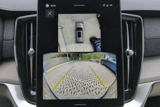 Volvo XC60 T6 Plug-In Hybrid AWD Ultra Dark