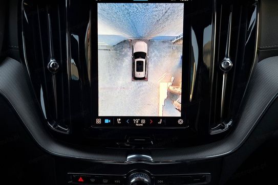 Volvo XC60 B5 B AWD Ultra Black Edition