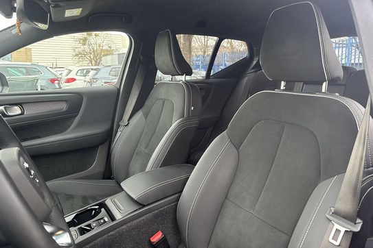 Volvo XC40 B3 Plus Dark