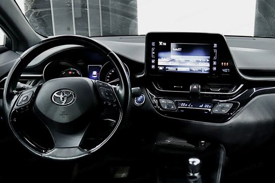 Toyota C-HR 1.8 Hybrid