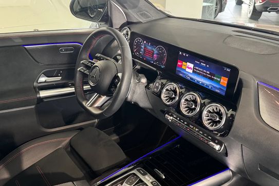 Mercedes GLA 200 mHEV AMG Line 7G-DCT