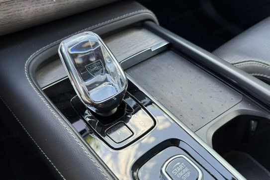 Volvo XC90 T8 AWD Plug-In Hybrid Ultra Dark 7os