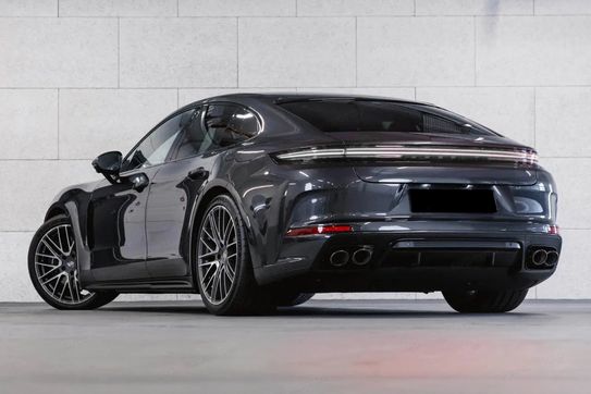 Porsche Panamera 4 E-Hybrid