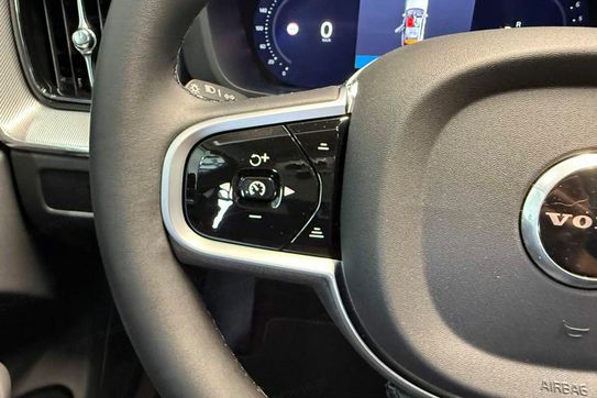 Volvo XC60 B5 AWD Core