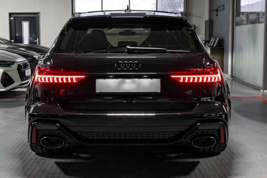 Audi A6 RS6 TFSI quattro Performance Avant