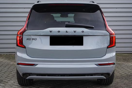 Volvo XC90 B5 AWD Ultra Black Edition