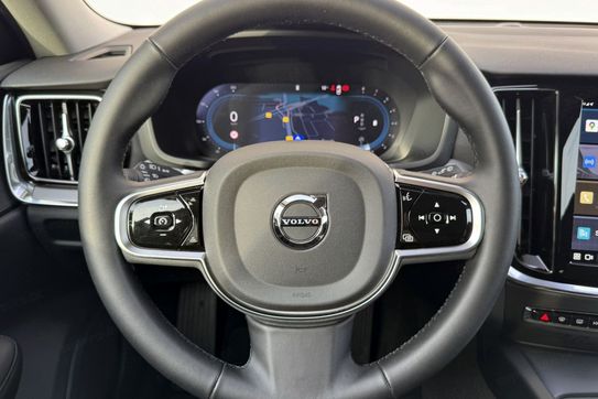 Volvo V60 B4 B Plus Dark