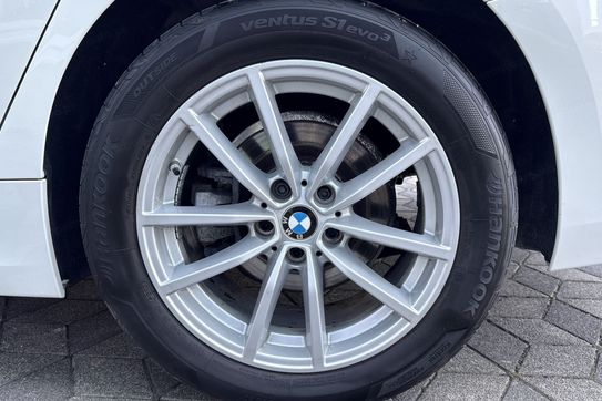 BMW Seria 3 318i