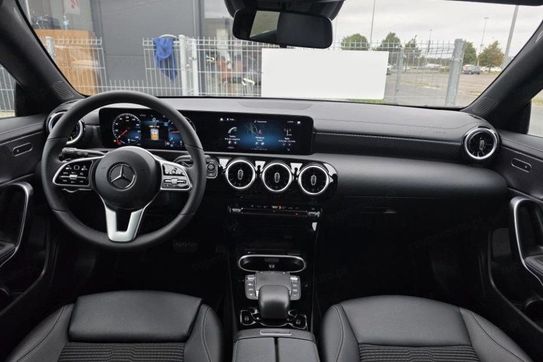 Mercedes CLA 200 d Progressive 8G-DCT