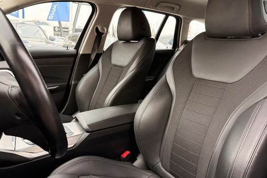 BMW Seria 3 Touring 320d xDrive Advantage