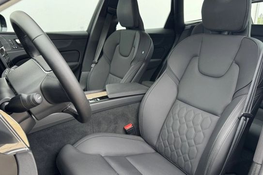 Volvo XC60 B5 B AWD Plus Dark