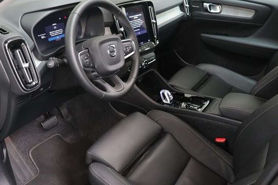 Volvo XC40 B4 Plus Dark
