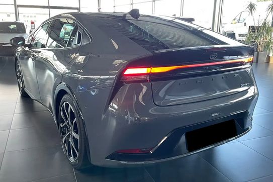 Toyota Prius Prestige 2.0 Hybrid Plug-in