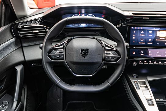 Peugeot 308 1.5 BlueHDi S&S EAT8