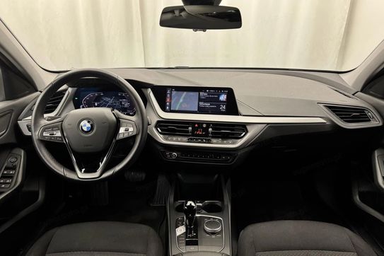 BMW Seria 1 118i Advantage